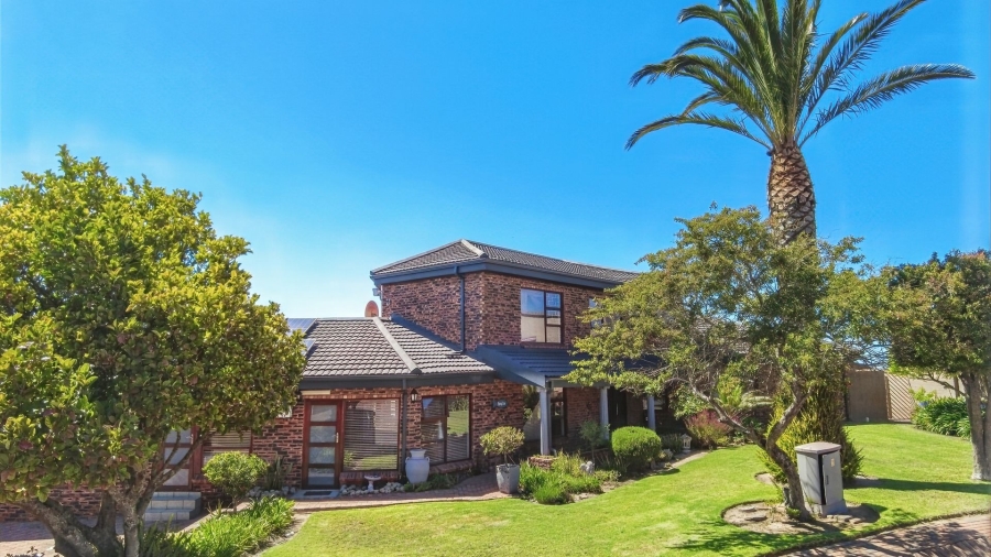 7 Bedroom Property for Sale in Vredenburg Western Cape